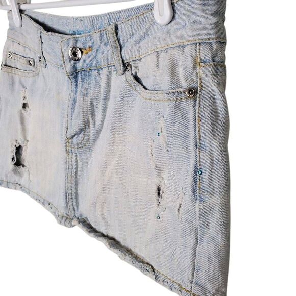 Rue21 Y2K Embelished Distressed Lightwash Jean Mini Skirt Size 3/4 - Picture 3 of 10